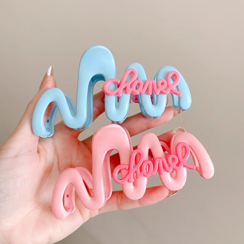 Clip de tiburón clip de pelo en forma de onda clip de plástico grande color de la jalea hacia atrás la cabeza clip de pelo tocado