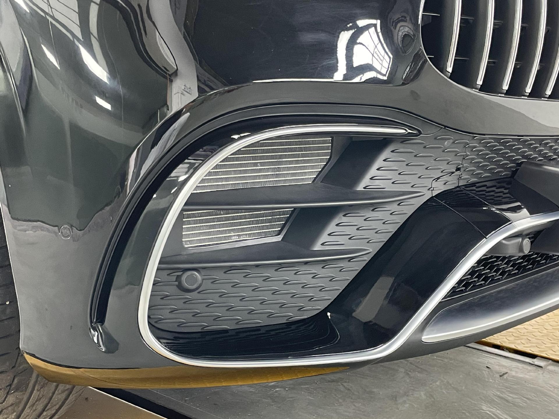 Suitable for 20-25 New Model W167 Mercedes-Benz Gle63S Amg Upgrade Surround Kit with Gloss Black Front Lip, Vent Grille