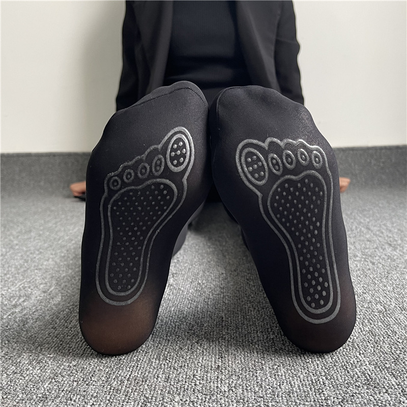 Medias de acero máscara de agua pantimedias suela delgada de mujer antideslizante anti-enganche carne color negro base calcetines al por mayor