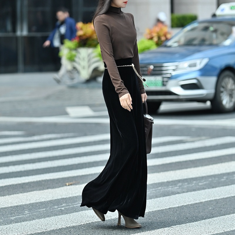 Demi-season three dimensional velvet long skirt