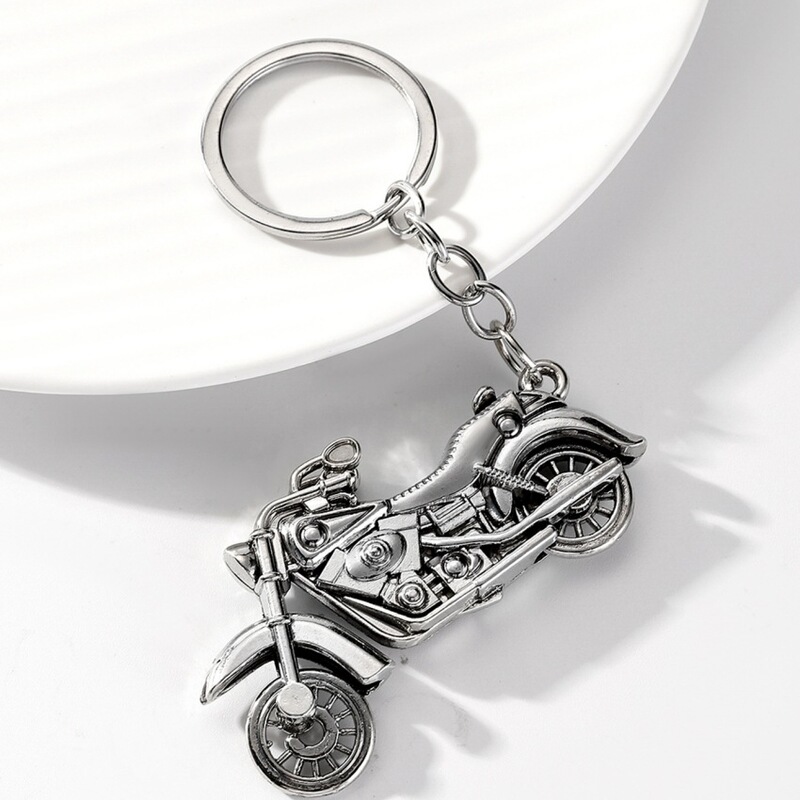 European and American Retro Trend Hip Hop Hot Selling Motorcycle Keychain Pendant Pendant Simulation Motorcycle Car Keychain