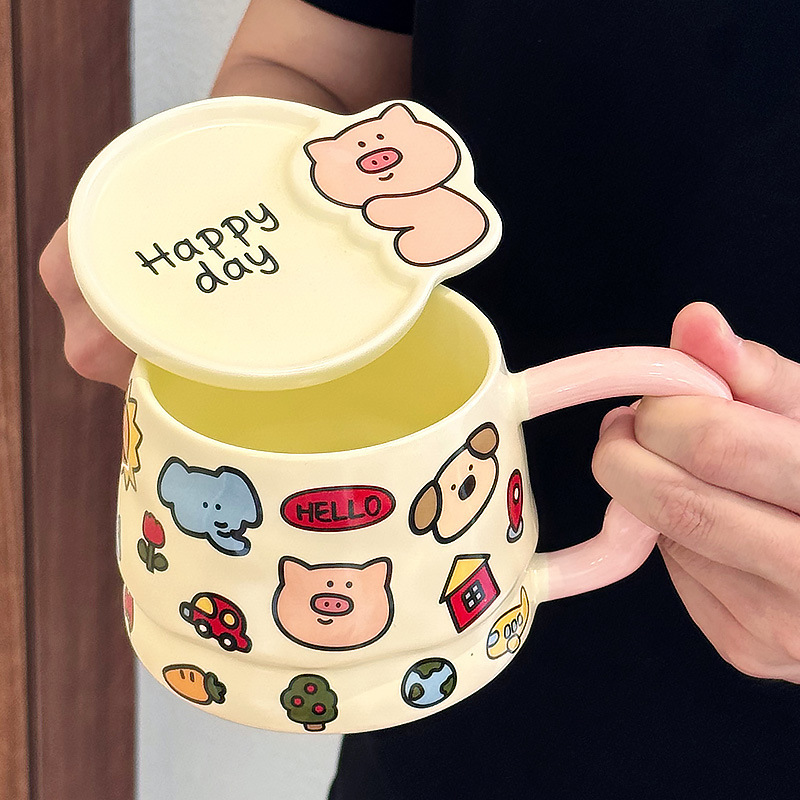 かわいい漫画の女子学生は動物の落書きの高い事務室をかわいがります。|undefined