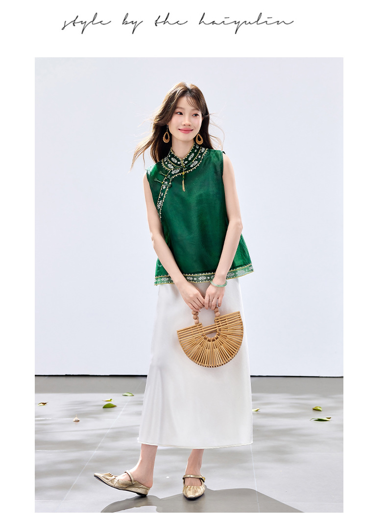 Đầm hai dây kèm áo vest lửng thêu hoa cổ đứng nữ tính — màu hồng đậm, Xanh lục chi tiết 17