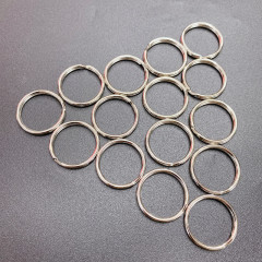 現物卸売りのキーホルダーの金属リングの平たいリングのキーホルダーのキーホルダーのキーホルダーは多種の規格がそろっています。
