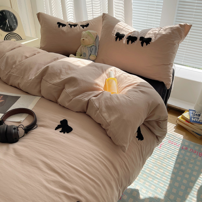 2024 nuevo estilo suave lazo toalla bordado nube lavada algodón funda edredón de cuatro piezas sábana sábana sábana simple y elegante