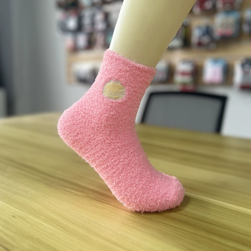 Осенне-зимние носки из кораллового флиса ярких цветов, женские носки средней длины, однотонные домашние чулки для сна в японском стиле, теплые утолщенные