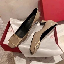 88168 春季新款网红同款rv漆皮方扣单鞋粗跟中跟方头浅口女鞋通勤