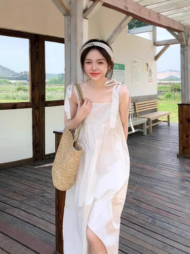 Chic design bow suspender dress for women's summer 2024 new Korean style loose salt-sweet dress