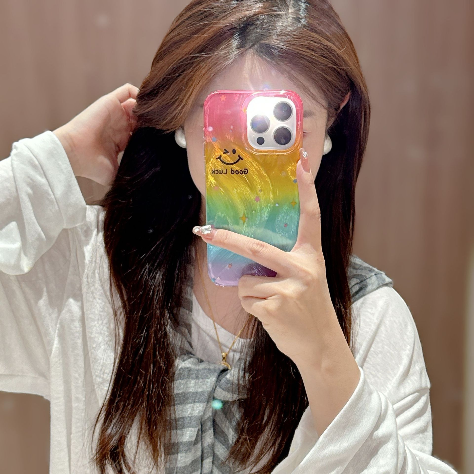 La cara sonriente floreciente de estilo ins es adecuada para la funda del teléfono móvil Apple 16ProMax 15Pro Girl Heart 14/13 New 16P