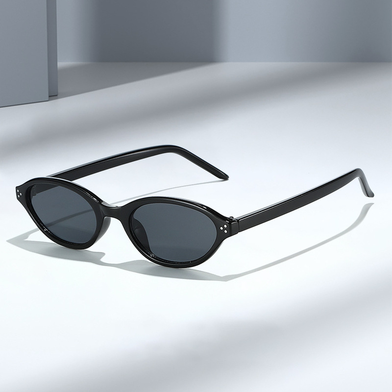 New Small-Frame Sunglasses, European and American Style, Designer New Model, Unisex, Oval Small-Frame Sun Protection Sunglasses New Small-Frame Sunglasses, European and American Style, Designer New Model, Unisex, Oval Small-Frame Sun Protection Sunglasses