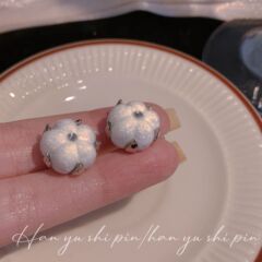 秋冬の新型綿綿の友情の綿のピアスの女性のファッションのパンクの風の白い植毛のイヤリングの925銀の針の耳飾り