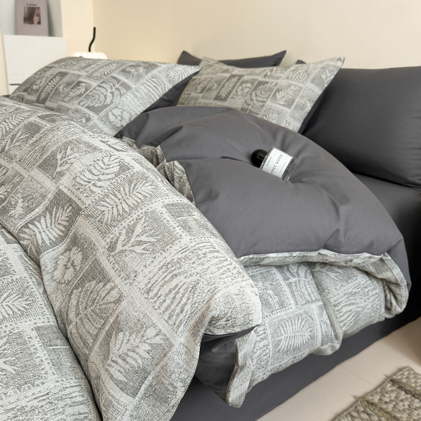 Doble hilo jacquard cama de cuatro piezas de algodón puro algodón cuatro estaciones generales 2025 sábanas cubiertas de lujo ligero