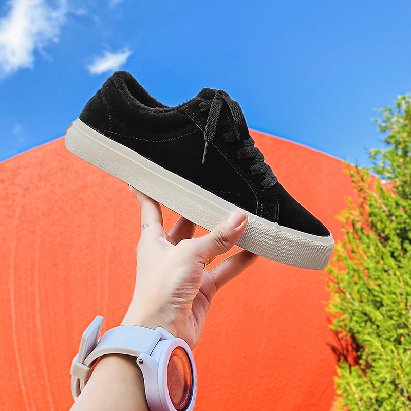 Invierno nuevos zapatos de tablero de moda todo a juego de lana forrada cálido par zapatos de lona estudiante masculino zapatos casuales al por mayor