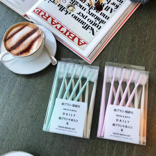 The same type of nano-unprinted Japanese-style macaron bamboo charcoal toothbrush for adults and children with large and small heads, filament and soft bristles