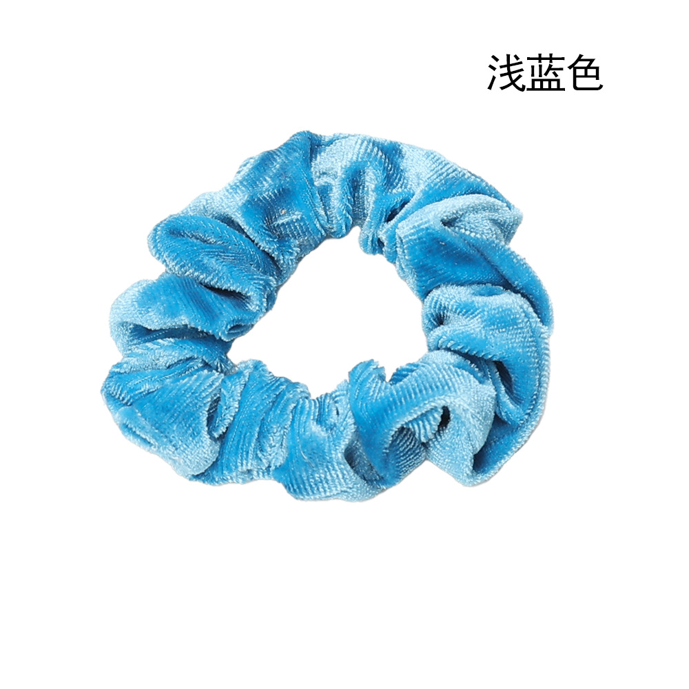 구멍 파란색