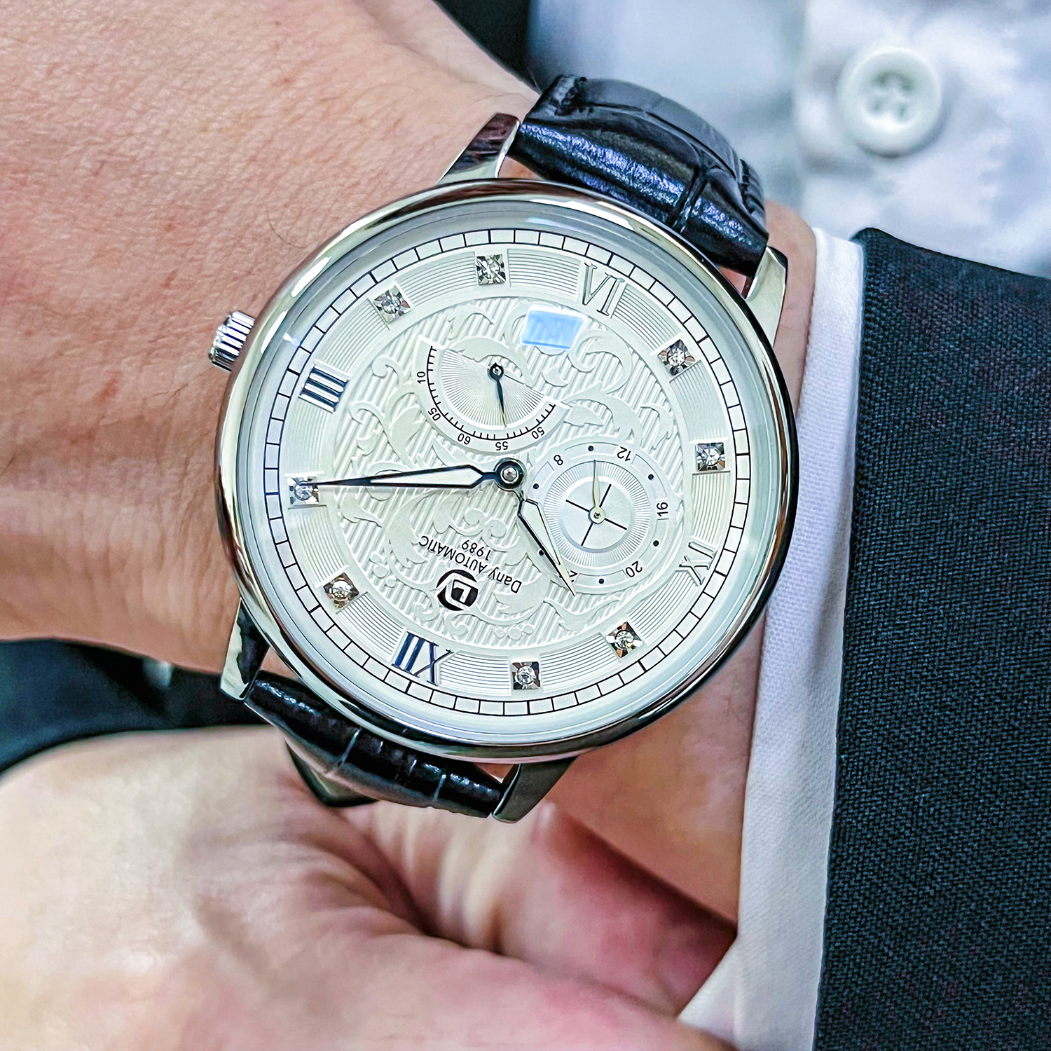 Relief Point Drill Fully Automatic Mechanical Simple White Versatile Men's Watch 24-Hour Small Second Dial 4 Hands_voghion.com