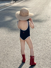 女童泳裝女童夏裝運動風刺繡櫻桃小心機露背速干三角連體泳衣