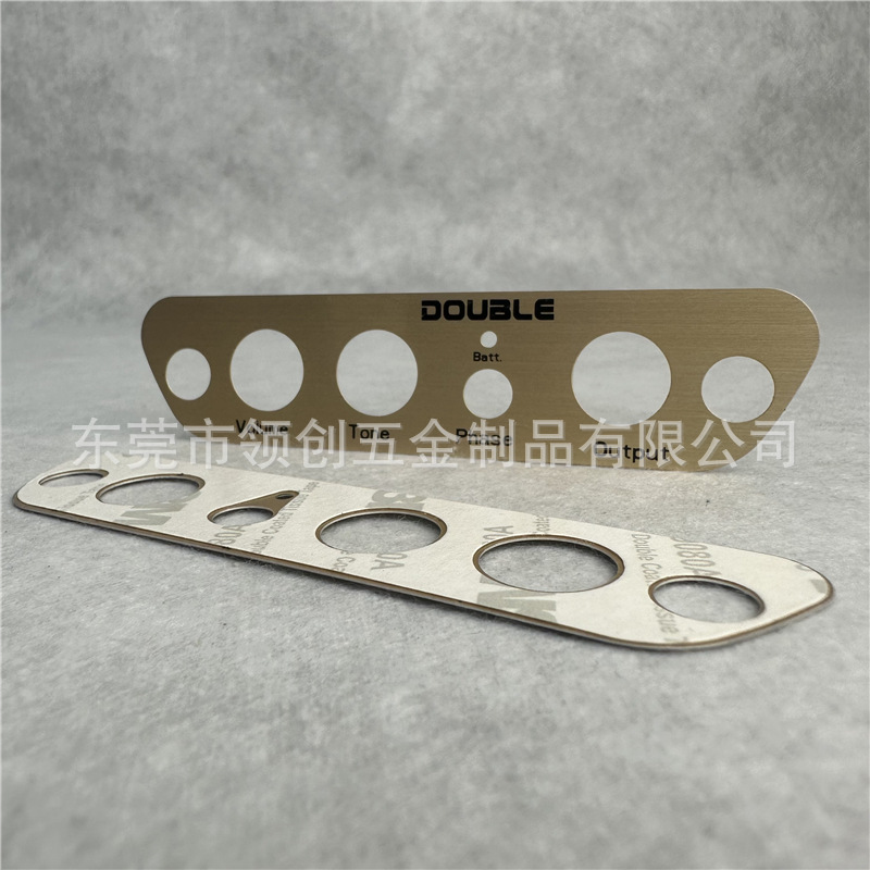 厂家来图来样生产不锈钢小商标牌 金属印刷铭牌 黑色LOGO钢牌