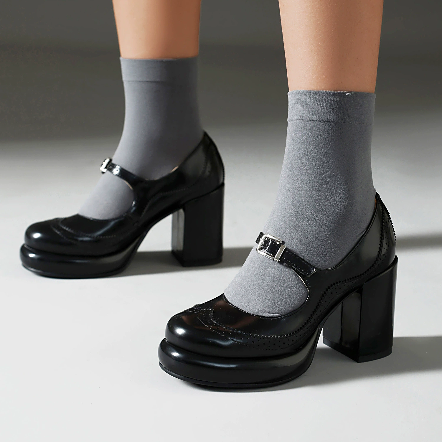 Европейский и американский размер размер ретро английский стиль толстый на каблуке с мелким ртом круглые женские туфли