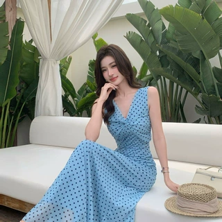 设计感法式小众优雅气质长裙夏季新款显瘦扭结V领波点修身连衣裙