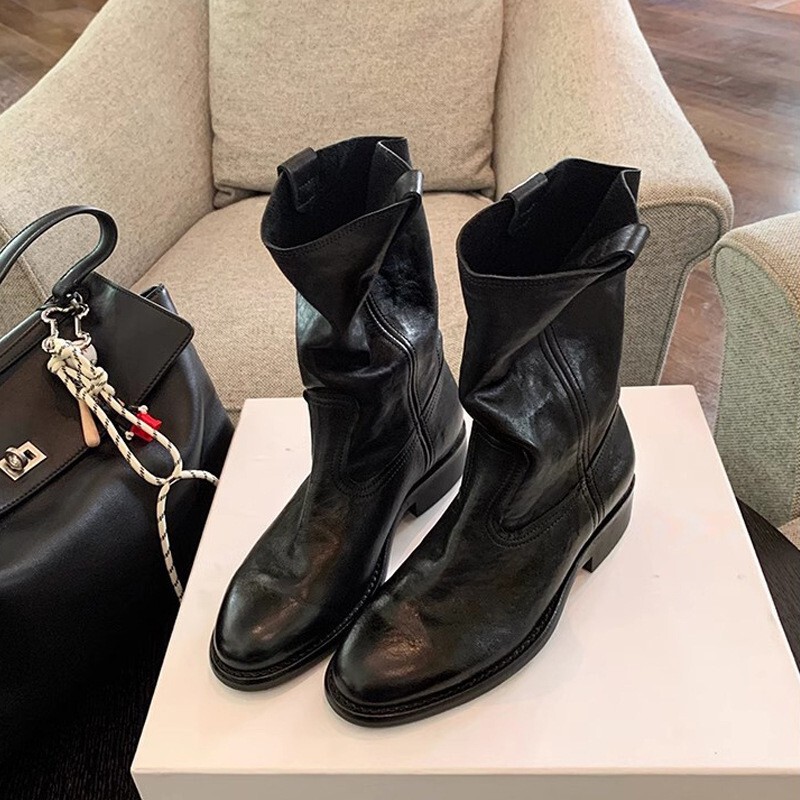 Grape Mom's Same Style Burke Highway~ Soft Leather V-Cut Western Boots Chunky Heel Short Boots Women's Desert Boots 2025 Autumn and Winter Grape Mom's Same Style Burke Highway~ Soft Leather V-Cut Western Boots Chunky Heel Short Boots Women's Desert Boots 2025 Autumn and Winter