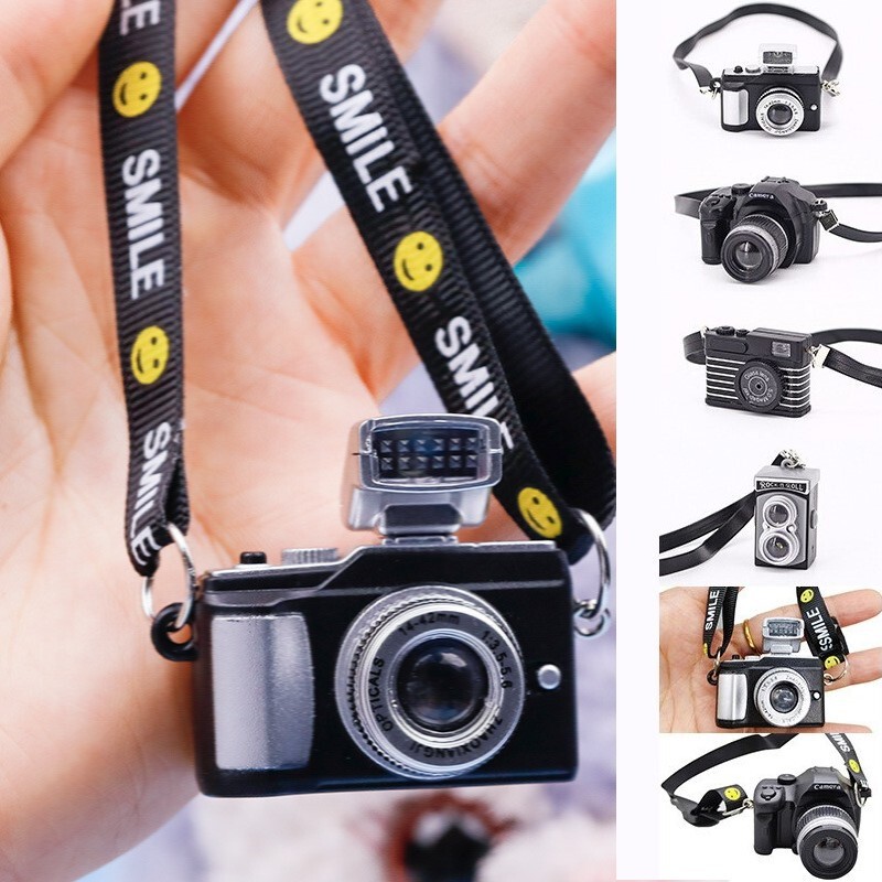 Luminous and Sound-Making Camera Keychain, Simulated Mini Camera Bag Pendant, Smiling Face Creative Small Gift Luminous and Sound-Making Camera Keychain, Simulated Mini Camera Bag Pendant, Smiling Face Creative Small Gift