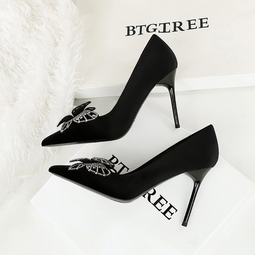Kleurrijke stiletto pumps met strik voor dames_voghion.com
