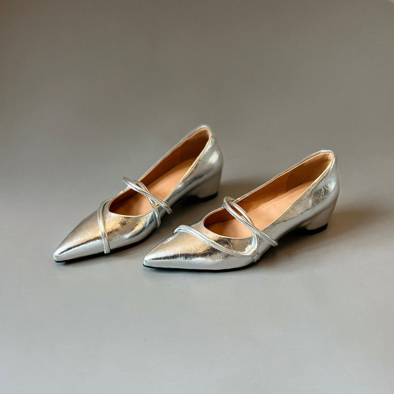 Women's Pointed-Toe Shallow-Mouthed Single Shoes with 5cm Internal Height Increase, Cross-Strap Wedge Heels, Gentle Style, Suitable for Commuting and Professional Wear