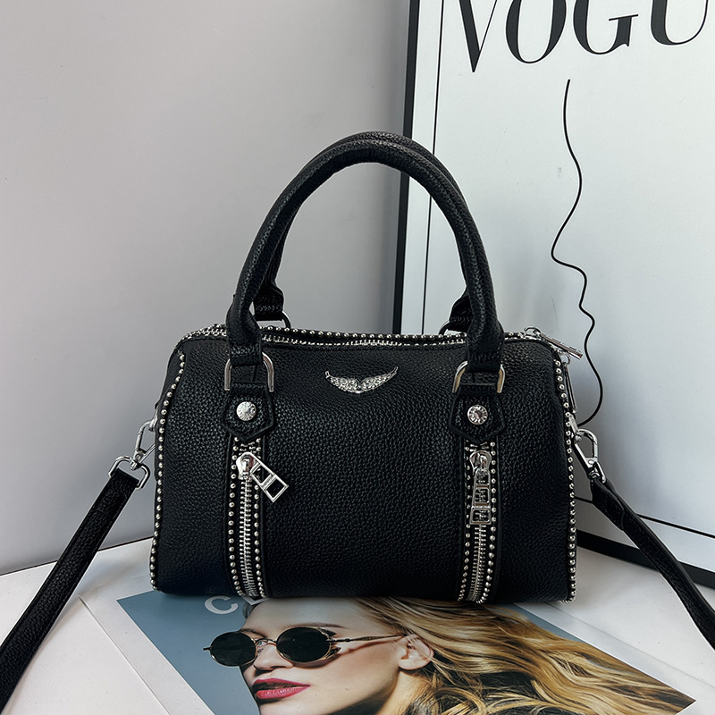 Exclusive cross-border supply of the new ZV wing bag, a fashionable women's shoulder, hand, and crossbody bag with large capacity, Boston style women's bag Exclusive cross-border supply of the new ZV wing bag, a fashionable women's shoulder, hand, and crossbody bag with large capacity, Boston style women's bag