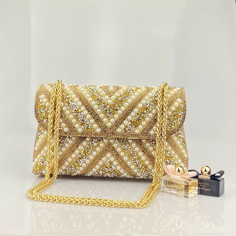 New Foreign Trade Pearl Shoulder Evening Bag, High-End Fashion Rhinestone Small Square Bag, High-Quality Three-Color Wedding Bridal Bag New Foreign Trade Pearl Shoulder Evening Bag, High-End Fashion Rhinestone Small Square Bag, High-Quality Three-Color Wedding Bridal Bag