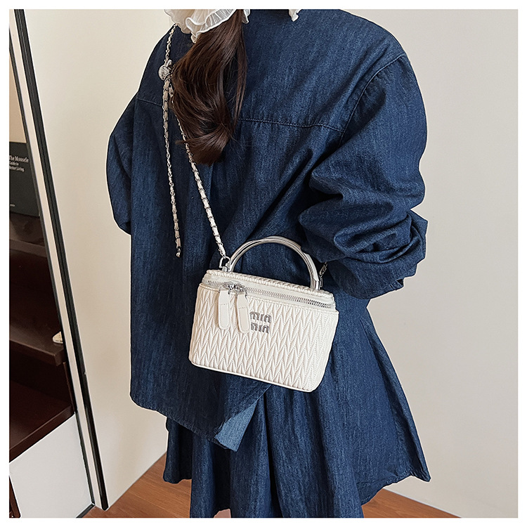 Soft surface pleated bucket bag for women, 2025 new style hand-held hard shell cosmetic box bag, crossbody single-shoulder mobile phone bag undefined