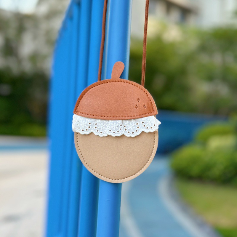 Pinecone 작은 가방: 카키