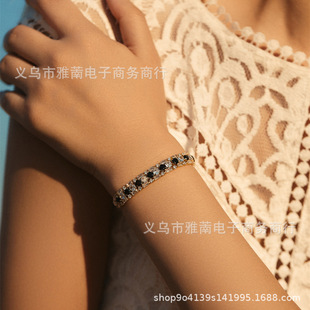 ����W�����в�ɫ�ʯ�gɫ�M��18k��W��朁��R�d����I�p��