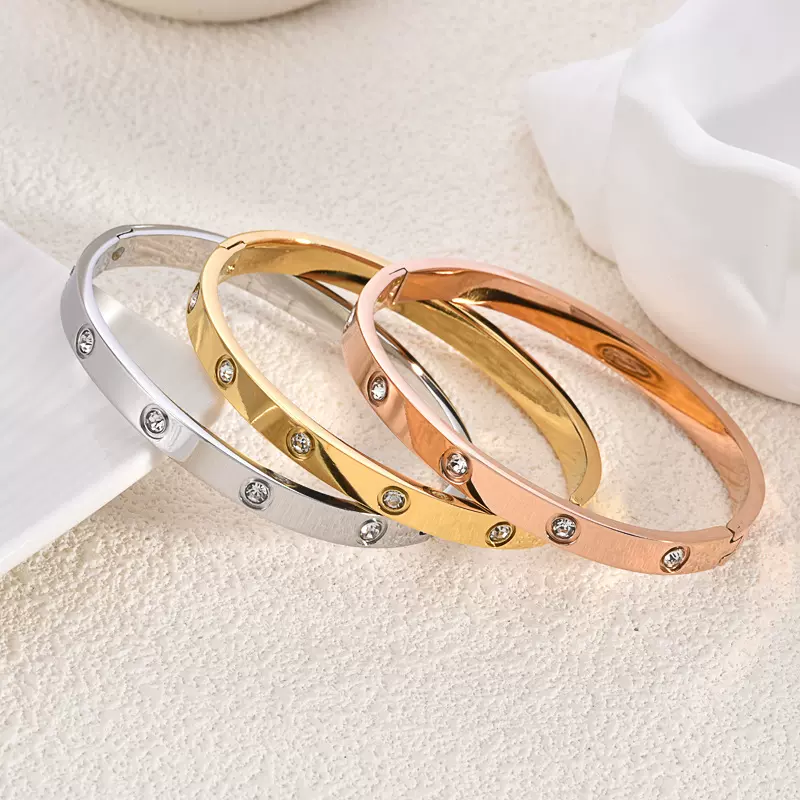 跨境轻奢6mm十钻钛钢手镯女镶钻18k不掉色网红经典不锈钢手环批发