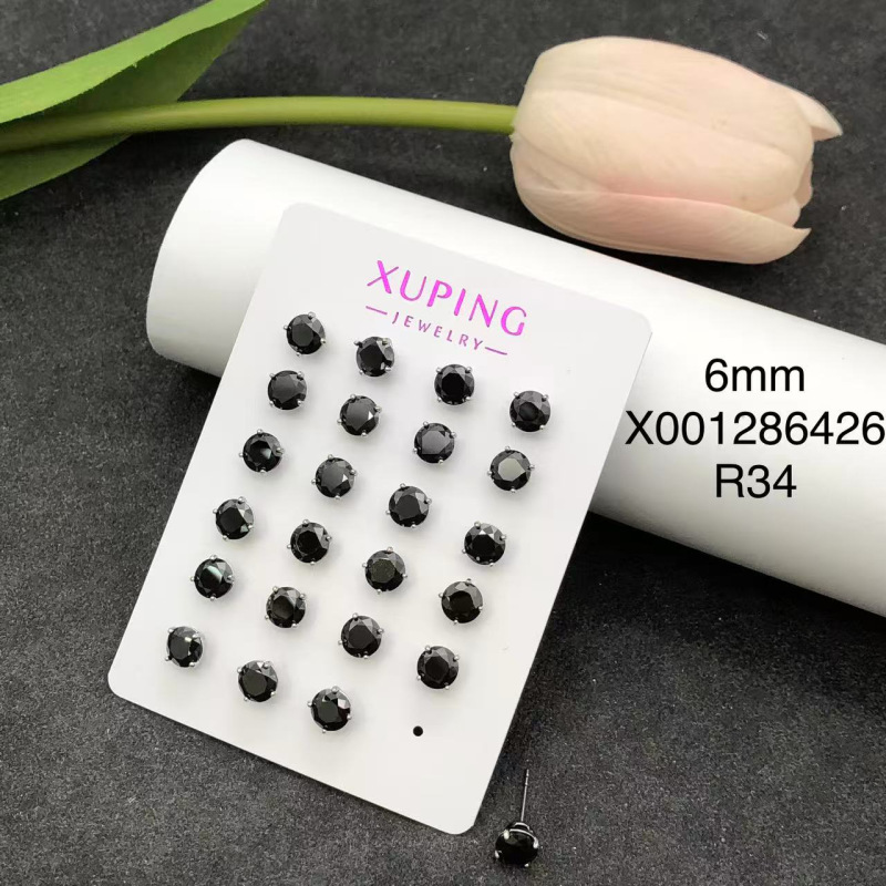 Xuping Jewelry Moda, simple y versátil, cuatro garras y seis garras, pendientes de circón simples, desplazamientos diarios, pendientes pequeños exquisitos al por mayor