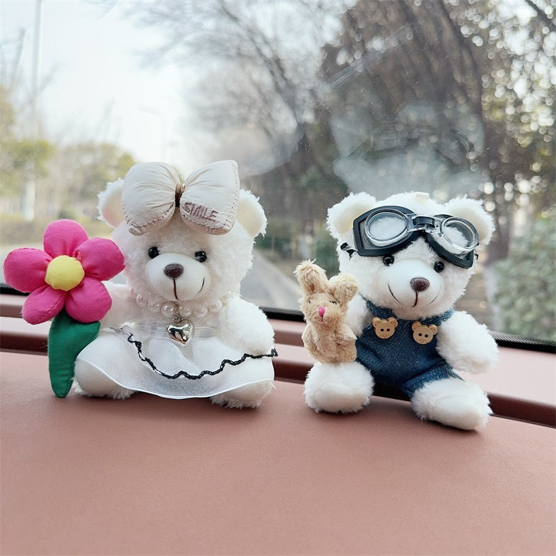 Creativo lindo cartón de dibujos animados peluche oso montado en la consola central decoraciones de automóviles accesorios de automóviles accesorios de automóviles para hombres y mujeres