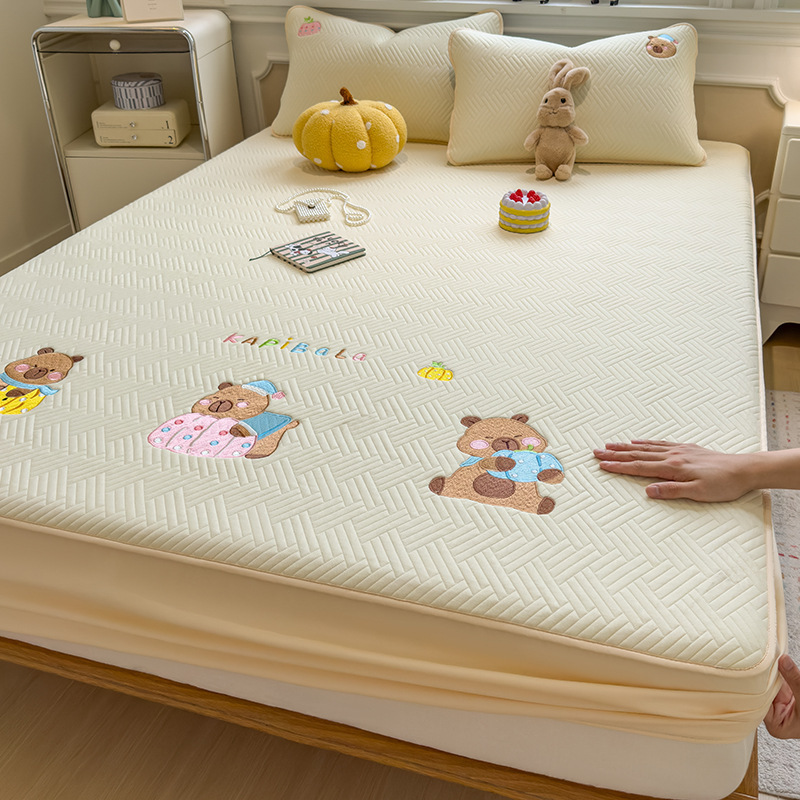 Cama bordada de clase A Gasa2025 nueva cubierta de cama de algodón intercalado antideslizante Simmons cubierta de colchón