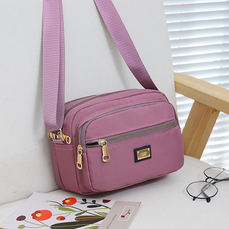 2022 new shoulder messenger bag middle-aged and elderly bag Korean style mom bag fashion all-match casual Oxford cloth women's bag