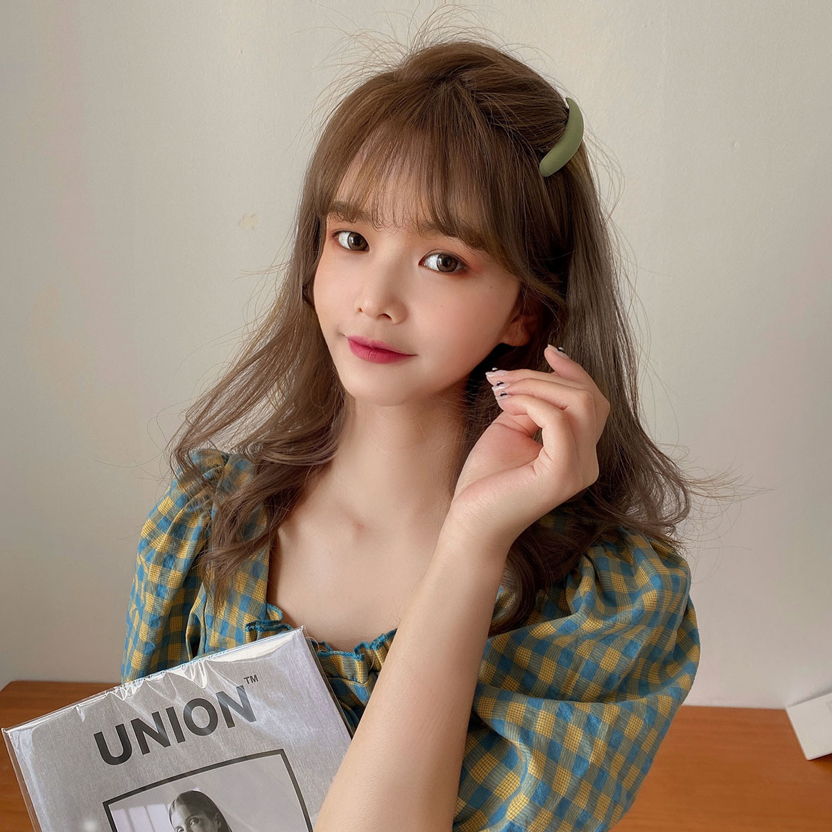 Enchufe inverso flequillo peine del pelo cabeza de la cacerola accesorios para el cabello Coreano femenino dulce insertar peine cabeza trasera cabello roto updo tarjeta de pelo clip de enchufe