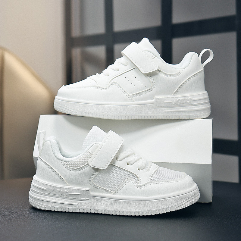 Niños transfronterizos zapatos blancos de verano nuevos niños estudiantes zapatos deportivos blancos del campus de moda zapatos casuales para niñas
