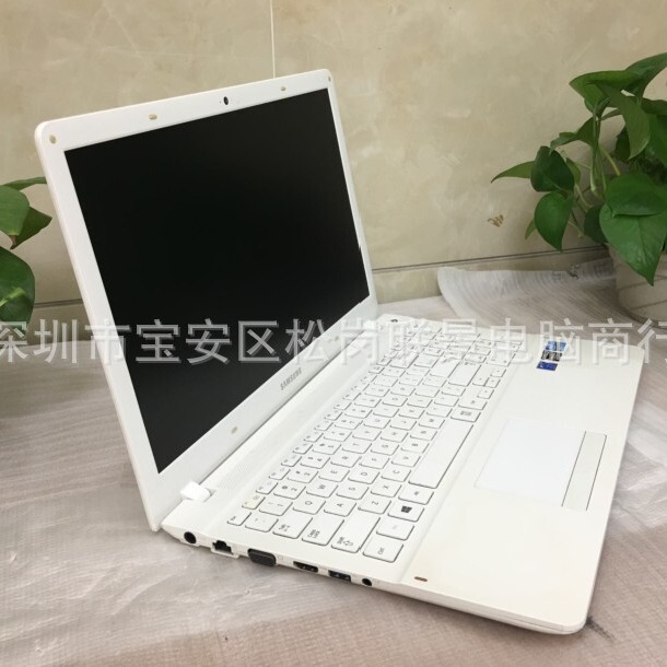 Wholesale 370R5E Laptop I5-5200U4G500G2G Independent Graphics High-Resolution Screen Thin and Portable