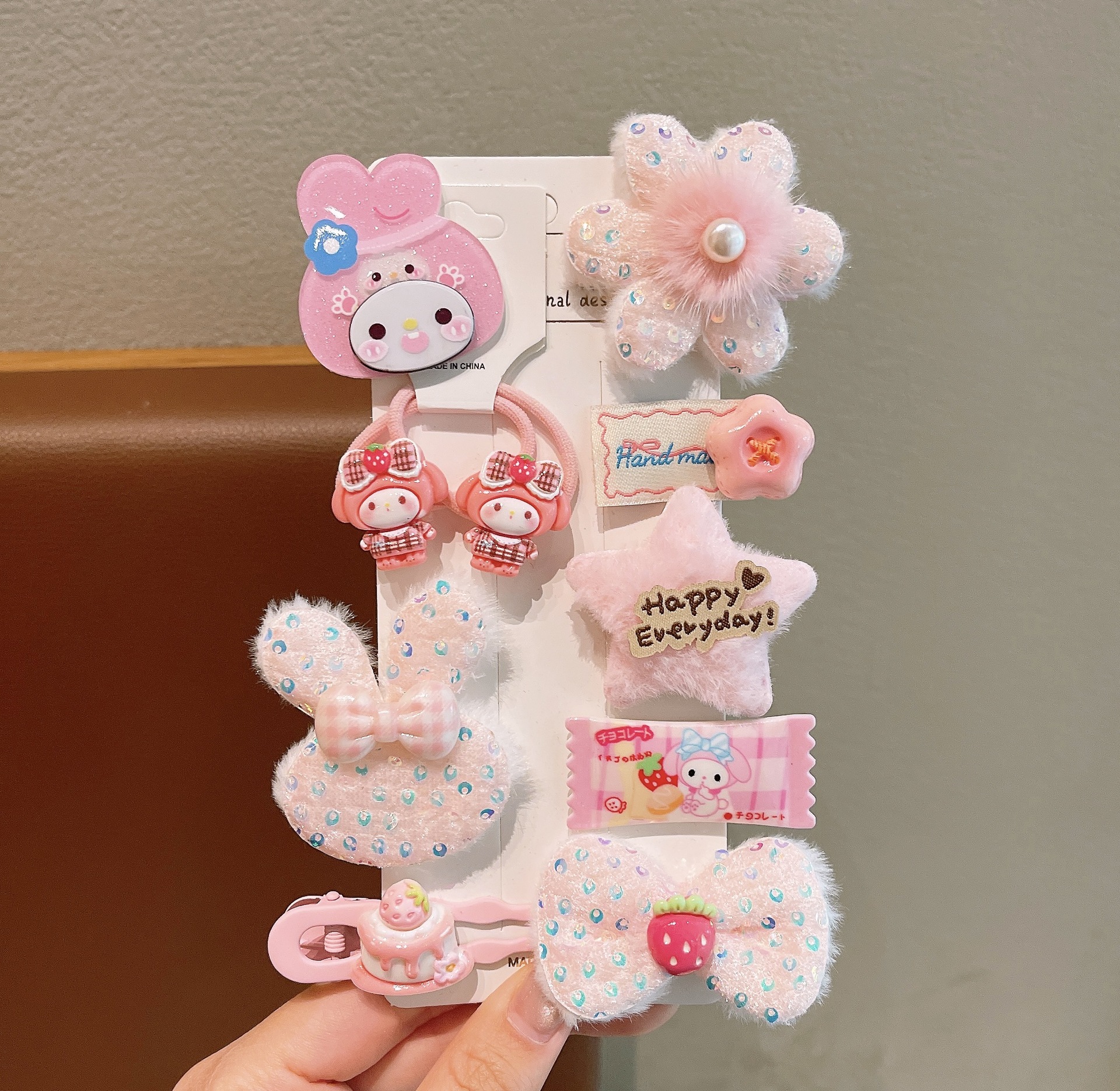 Otoño y invierno peludo clip para el cabello niñas adorables accesorios para el cabello niñas tarjetas de cabello tiernas clip para el cabello de niños