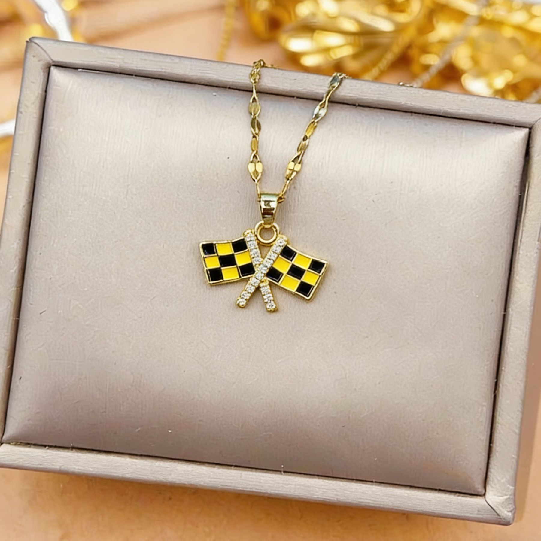 F1 Racing Flag Pendant Necklace, Simple Stylish Chain Necklace_voghion.com
