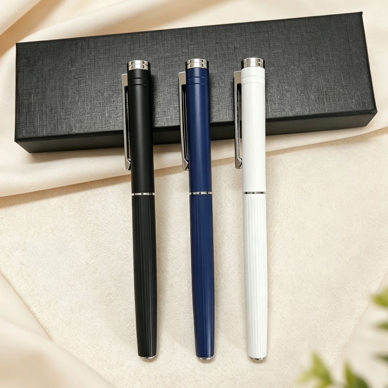 Metal matte signature pen with engraved design, vertical grain, and a frosted finish; a high-end business and promotional gift pen, suitable for engraving logos