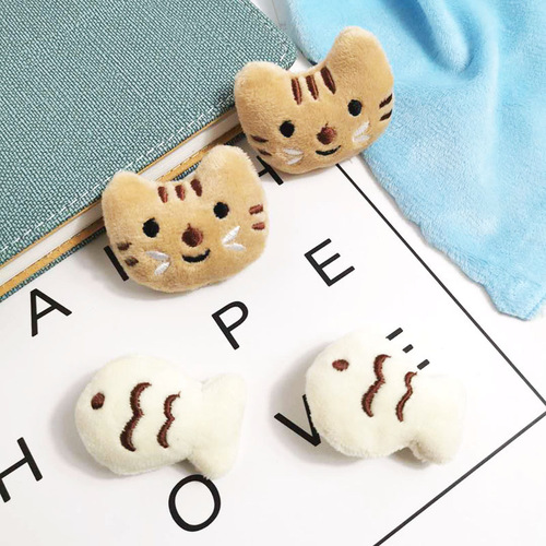 Manufacturer of Japanese style cartoon plush brooches, clothes, bags and safety pins, cute cats, fish and bees accessories, dropshipping