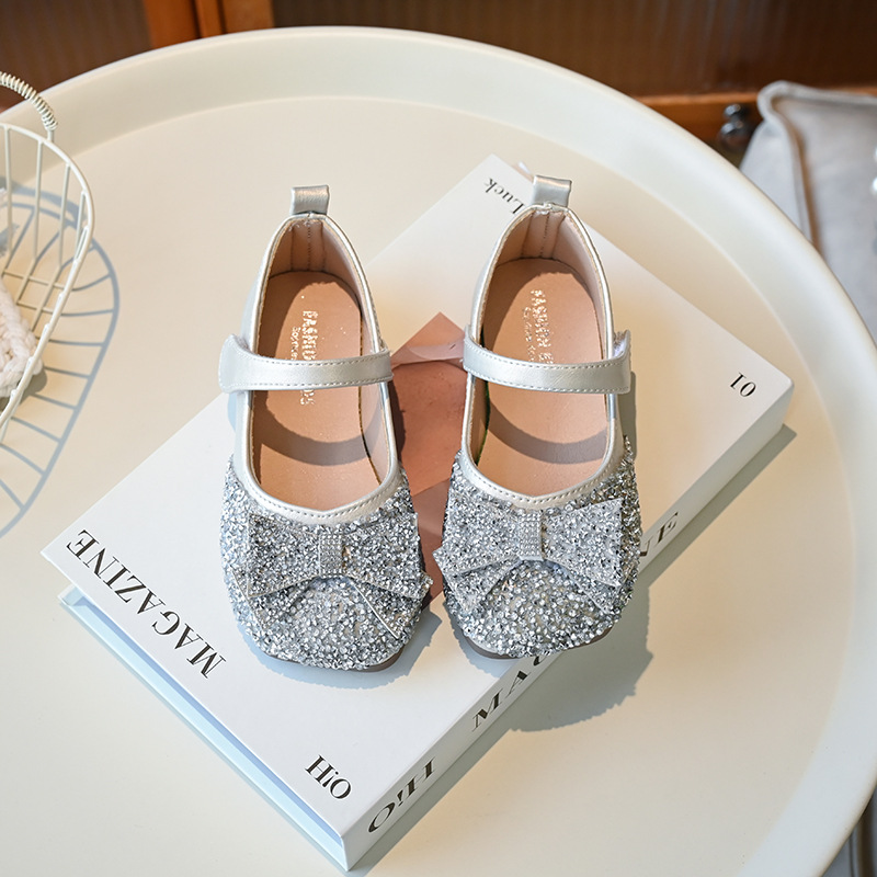 Zapatos de princesa para niñas otoño nuevos zapatos de cristal coreanos zapatos de diamante para niñas vestido con suela suave zapatos de cuero princesa pequeña moda