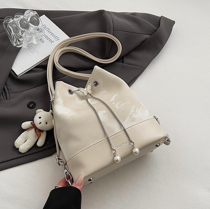 Mochila multiusos de moda para mujer 2025 nuevo estilo casual moda bandolera estilo universitario todo fósforo alta sensación bandolera