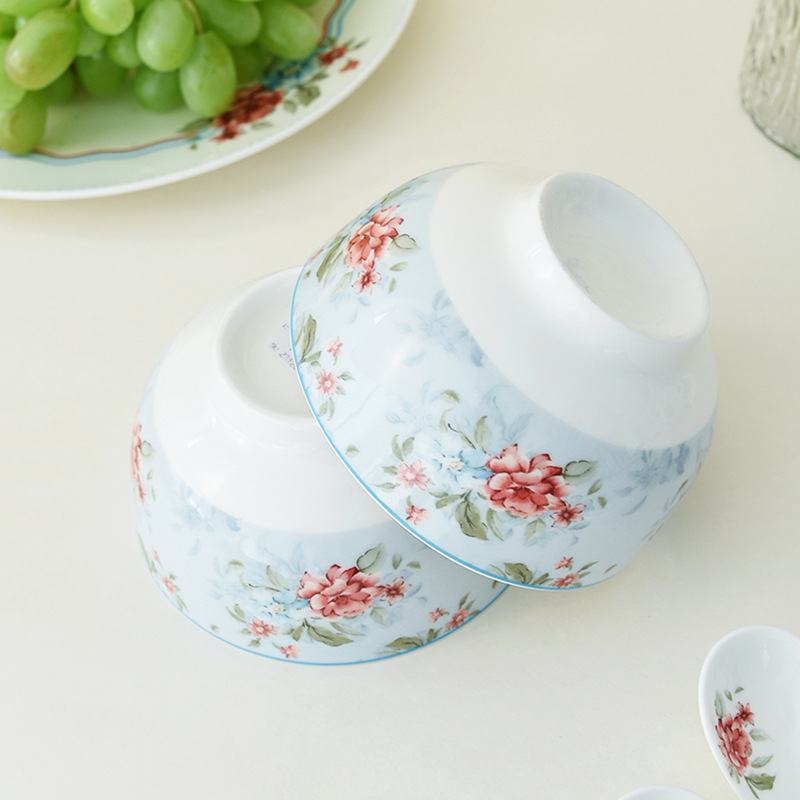 Flores románticas de alto valor de hueso de porcelana cubiertos cucharas de boda nuevo tazón de cerámica esmalte casero color anti-calor tazón de arroz
