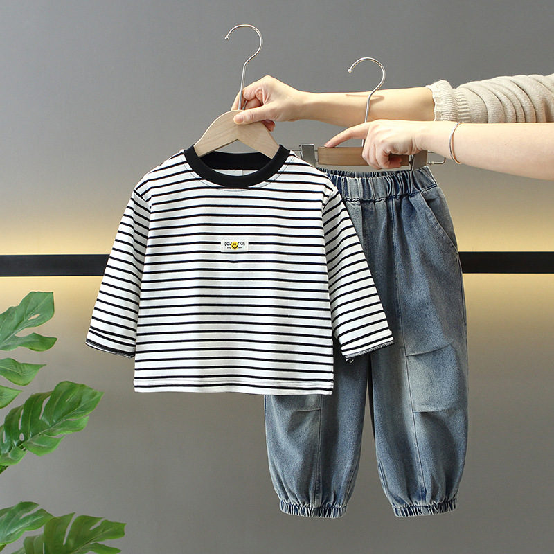 7684 Traje de mezclilla de primavera y otoño para niños Traje de tres piezas de moda de primavera para niños 2025 nueva ropa de bebé