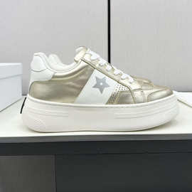 2024年新款圆头百搭系带厚底时尚五角星运动休闲鞋女潮流时尚板鞋